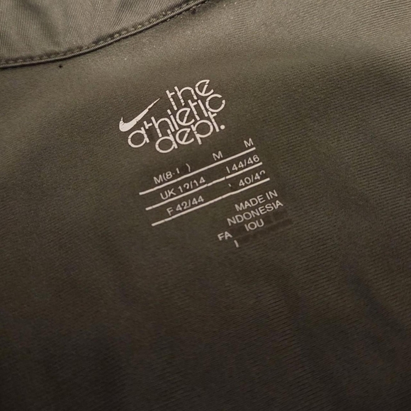 Nike Women's Olive Jacket - Picture 5 of 7